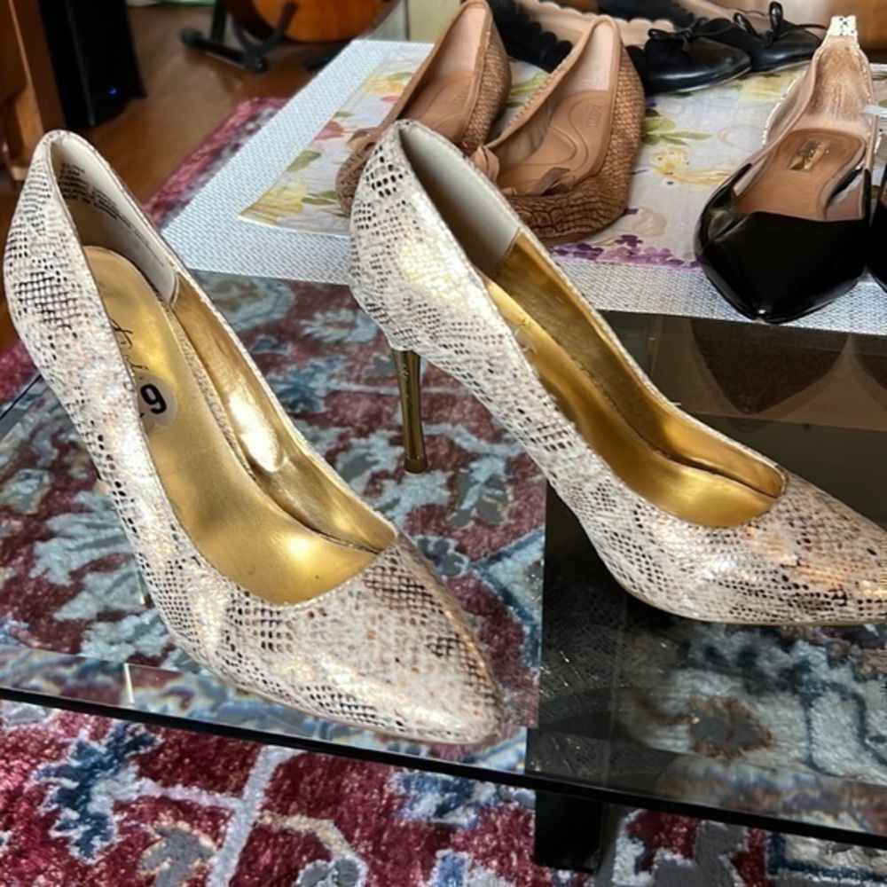 Thalia Sodi shoes size 6.5